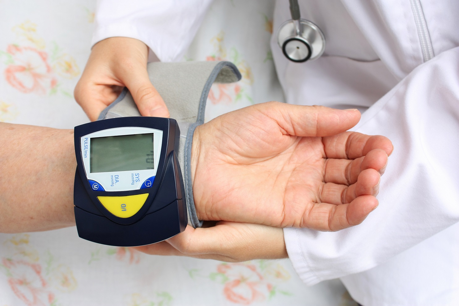 專業(yè)生產(chǎn)PVC護(hù)套、銅排、鋁排、新能源電池銅/鋁軟連接-人禾電子