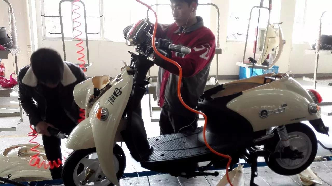 專業(yè)生產(chǎn)PVC護(hù)套、銅排、鋁排、新能源電池銅/鋁軟連接-人禾電子