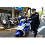 眾多且不守規(guī)矩的電動車在路上，給交通治理帶了極大困擾